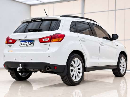 MITSUBISHI-ASX-2014