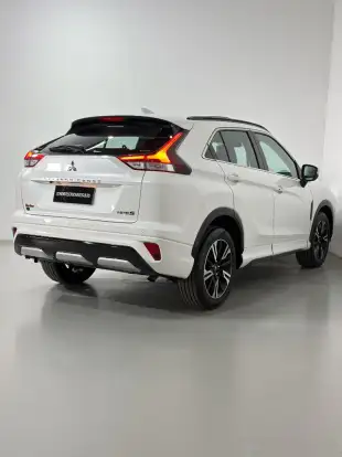 MITSUBISHI-ECLIPSE CROSS-1.5 MIVEC TURBO GASOLINA HPE-S S-AWC CVT MITSUBISHI-ECLIPSE CROSS-2024