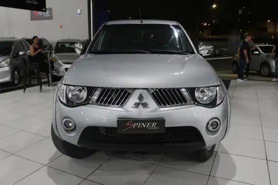 MITSUBISHI-L200 TRITON-3.2 HPE 4X4 CD 16V TURBO INTERCOOLER DIESEL 4P AUTOMÁTICO MITSUBISHI-L200 TRITON-2010
