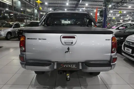 MITSUBISHI-L200 TRITON-3.2 HPE 4X4 CD 16V TURBO INTERCOOLER DIESEL 4P AUTOMÁTICO MITSUBISHI-L200 TRITON-2010