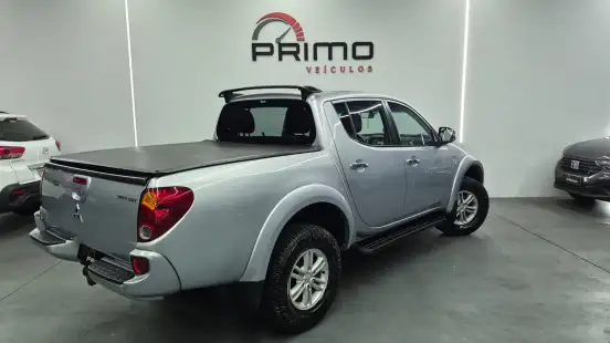 MITSUBISHI-L200 TRITON-3.2 HPE 4X4 CD 16V TURBO INTERCOOLER DIESEL 4P AUTOMÁTICO MITSUBISHI-L200 TRITON-2015