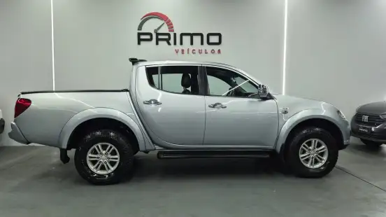 MITSUBISHI-L200 TRITON-3.2 HPE 4X4 CD 16V TURBO INTERCOOLER DIESEL 4P AUTOMÁTICO MITSUBISHI-L200 TRITON-2015