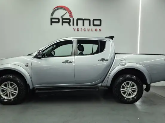 MITSUBISHI-L200 TRITON-3.2 HPE 4X4 CD 16V TURBO INTERCOOLER DIESEL 4P AUTOMÁTICO MITSUBISHI-L200 TRITON-2015