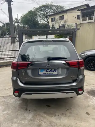 MITSUBISHI-OUTLANDER-2.0 MIVEC GASOLINA HPE AUTOMÁTICO MITSUBISHI-OUTLANDER-2021