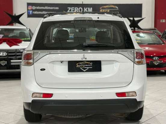 MITSUBISHI-OUTLANDER-2.0 16V GASOLINA 4P AUTOMÁTICO MITSUBISHI-OUTLANDER-2014