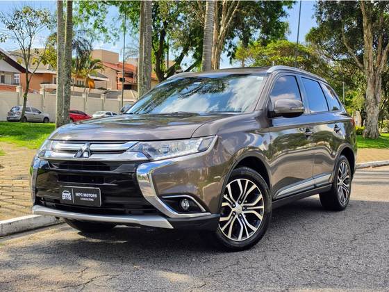 MITSUBISHI OUTLANDER 2.0 COMFORT 16V GASOLINA 4P AUTOMÁTICO