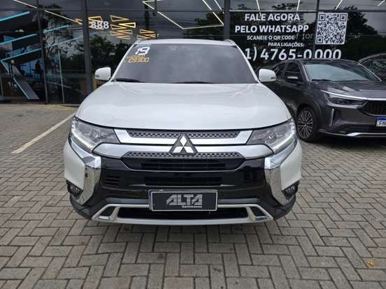MITSUBISHI-OUTLANDER-2018