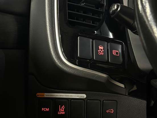 MITSUBISHI-OUTLANDER-2.2 4X4 16V DIESEL 4P AUTOMÁTICO MITSUBISHI-OUTLANDER-2015