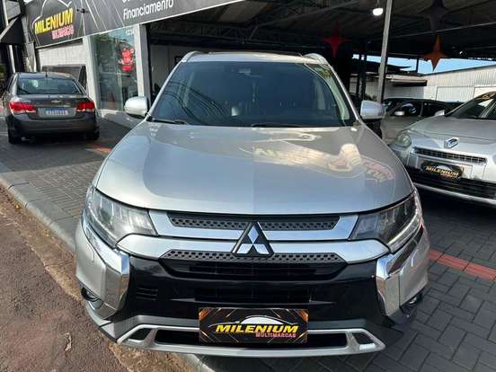 MITSUBISHI-OUTLANDER-2018