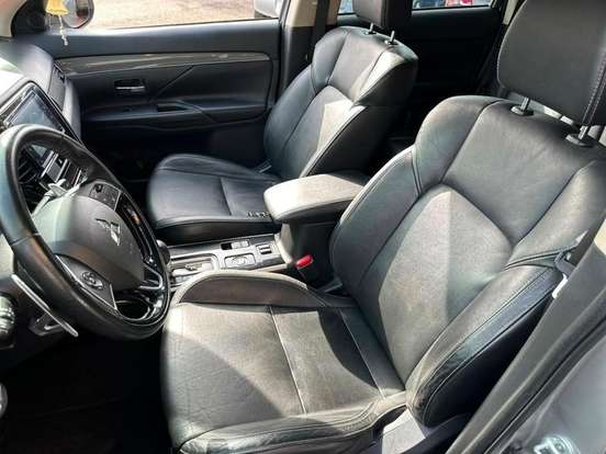 MITSUBISHI-OUTLANDER-2.2 MIVEC DI-D DIESEL HPE-S AWD AUTOMÁTICO MITSUBISHI-OUTLANDER-2018
