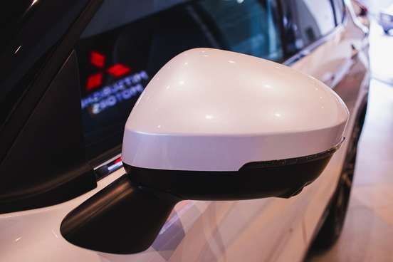 MITSUBISHI-OUTLANDER-2025