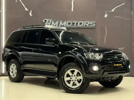 MITSUBISHI-PAJERO-2016