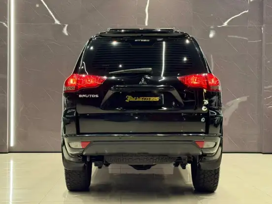 MITSUBISHI-PAJERO-3.2 OUTDOOR 4X4 16V TURBO INTERCOOLER DIESEL 4P AUTOMÁTICO MITSUBISHI-PAJERO-2016