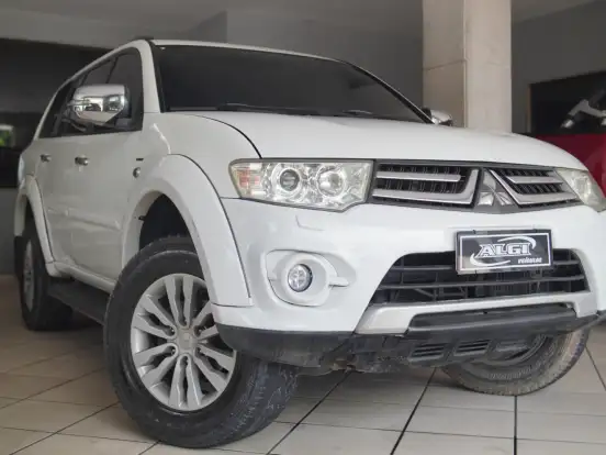 MITSUBISHI-PAJERO-3.5 HPE 4X4 7 LUGARES V6 24V FLEX 4P AUTOMÁTICO MITSUBISHI-PAJERO-2015