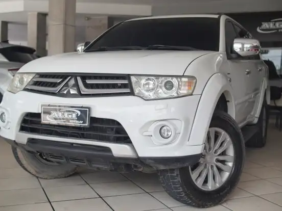 MITSUBISHI-PAJERO-3.5 HPE 4X4 7 LUGARES V6 24V FLEX 4P AUTOMÁTICO MITSUBISHI-PAJERO-2015