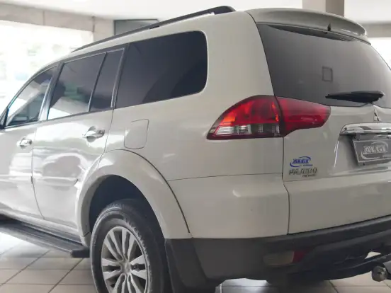 MITSUBISHI-PAJERO-3.5 HPE 4X4 7 LUGARES V6 24V FLEX 4P AUTOMÁTICO MITSUBISHI-PAJERO-2015