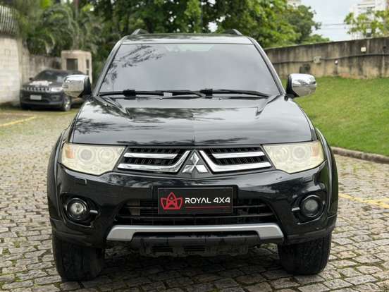 MITSUBISHI-PAJERO-2016