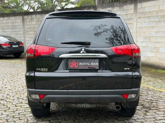 MITSUBISHI-PAJERO-3.2 HPE 4X4 7 LUGARES 16V TURBO INTERCOOLER DIESEL 4P AUTOMÁTICO MITSUBISHI-PAJERO-2016