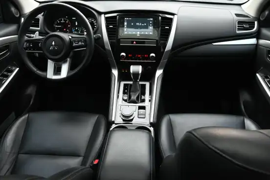 MITSUBISHI-PAJERO SPORT-2024