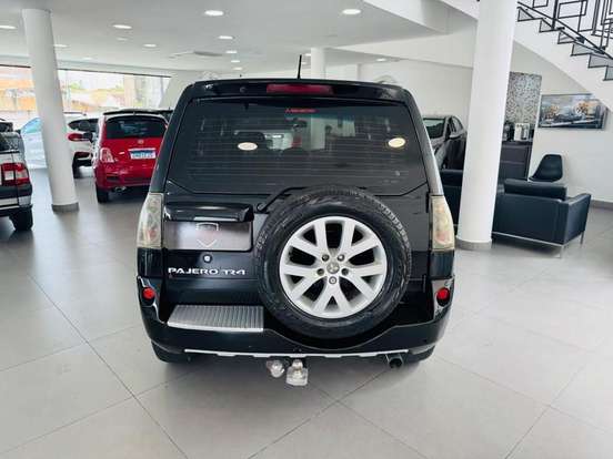 MITSUBISHI-PAJERO TR4-2.0 4X2 16V 140CV FLEX 4P AUTOMÁTICO MITSUBISHI-PAJERO TR4-2010