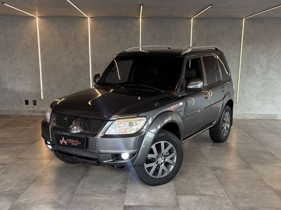 MITSUBISHI-PAJERO TR4-2013