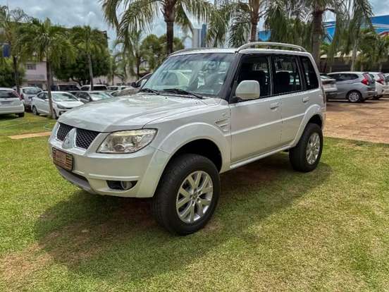 MITSUBISHI-PAJERO TR4-2011