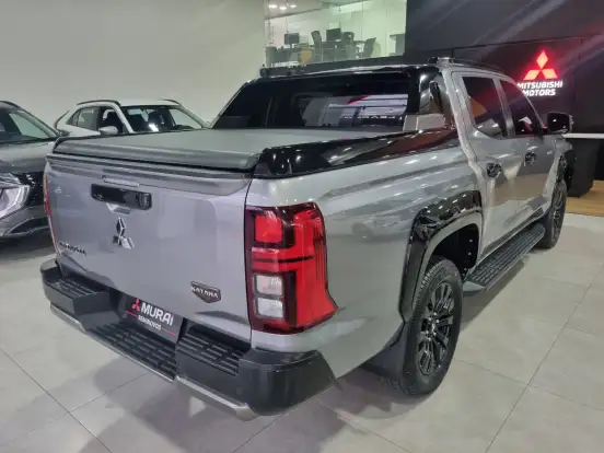 MITSUBISHI-TRITON-2.4 BITURBO DIESEL CD KATANA 4X4 AUTOMÁTICO MITSUBISHI-TRITON-2025