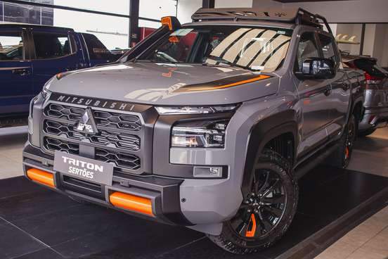 MITSUBISHI-TRITON-2.4 BITURBO DIESEL CD SAVANA 4X4 AUTOMÁTICO MITSUBISHI-TRITON-2026