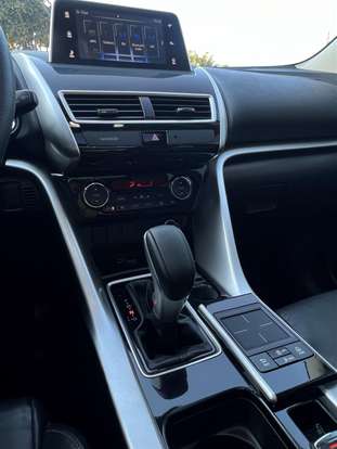 MITSUBISHI-ECLIPSE CROSS-2021