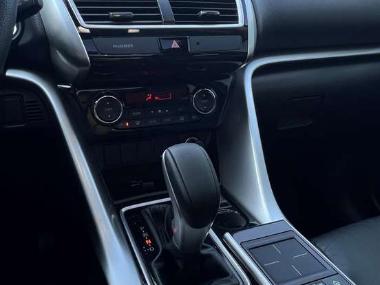 MITSUBISHI-ECLIPSE CROSS-1.5 MIVEC TURBO GASOLINA HPE-S SPORT S-AWC CVT MITSUBISHI-ECLIPSE CROSS-2021