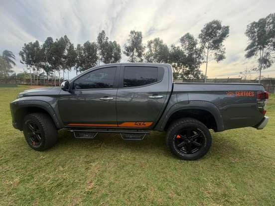 MITSUBISHI-L200 TRITON-2021