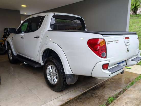 MITSUBISHI-L200 TRITON-3.2 HPE 4X4 CD 16V TURBO INTERCOOLER DIESEL 4P MANUAL MITSUBISHI-L200 TRITON-2015