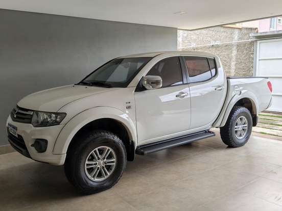 MITSUBISHI-L200 TRITON-2015