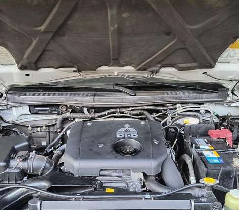 MITSUBISHI-L200 TRITON-2015