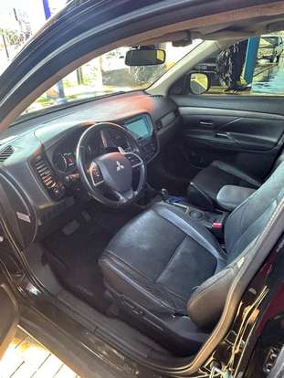 MITSUBISHI-OUTLANDER-2014
