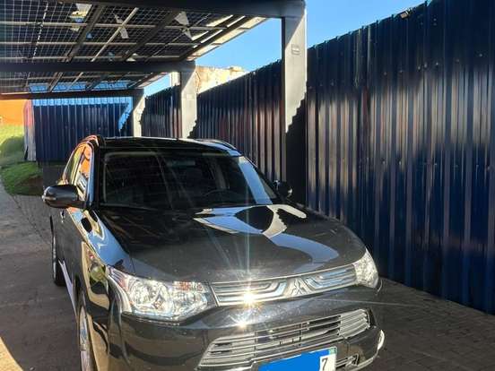 MITSUBISHI-OUTLANDER-2.0 16V GASOLINA 4P AUTOMÁTICO MITSUBISHI-OUTLANDER-2014