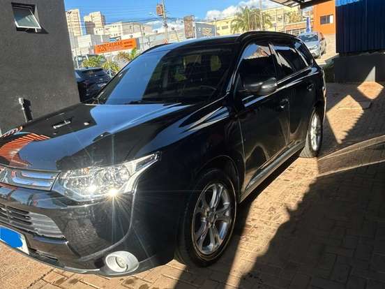 MITSUBISHI-OUTLANDER-2.0 16V GASOLINA 4P AUTOMÁTICO MITSUBISHI-OUTLANDER-2014