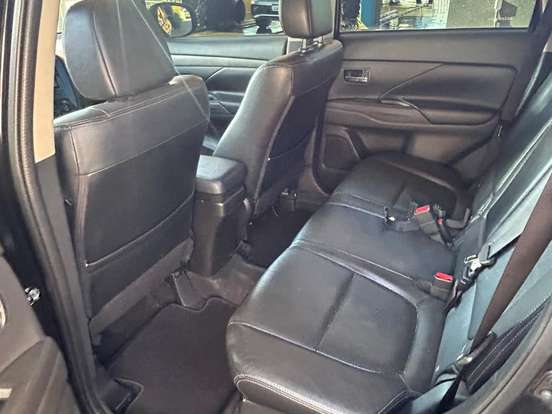 MITSUBISHI-OUTLANDER-2.0 16V GASOLINA 4P AUTOMÁTICO MITSUBISHI-OUTLANDER-2014