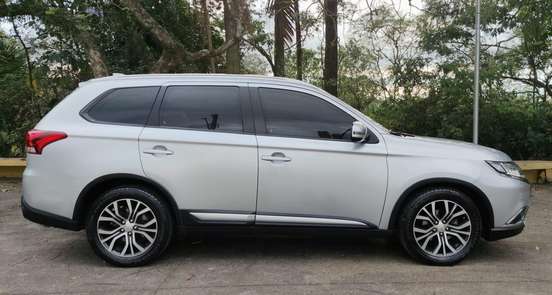 MITSUBISHI-OUTLANDER-2016