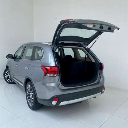 MITSUBISHI-OUTLANDER-2017
