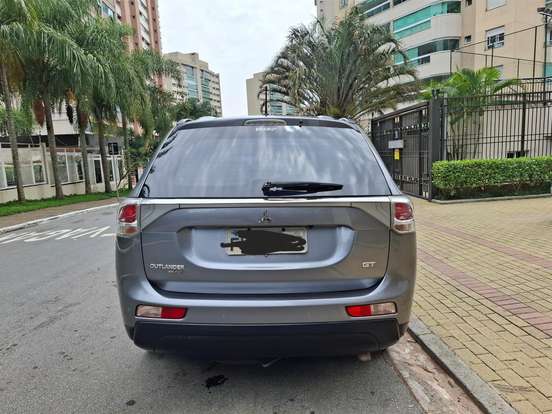 MITSUBISHI-OUTLANDER-3.0 GT 4X4 V6 24V GASOLINA 4P AUTOMÁTICO MITSUBISHI-OUTLANDER-2014