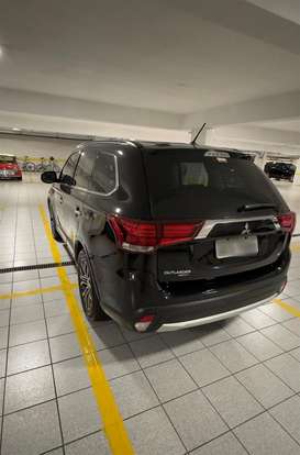 MITSUBISHI-OUTLANDER-3.0 GT 4X4 V6 24V GASOLINA 4P AUTOMÁTICO MITSUBISHI-OUTLANDER-2016