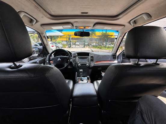 MITSUBISHI-PAJERO FULL-2011