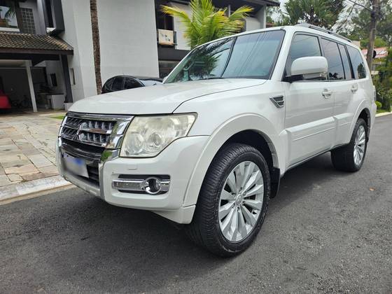 MITSUBISHI PAJERO FULL 3.2 HPE 4X4 16V TURBO INTERCOOLER DIESEL 4P AUTOMÁTICO