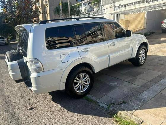 MITSUBISHI PAJERO FULL 3.2 HPE 4X4 16V TURBO INTERCOOLER DIESEL 4P AUTOMÁTICO