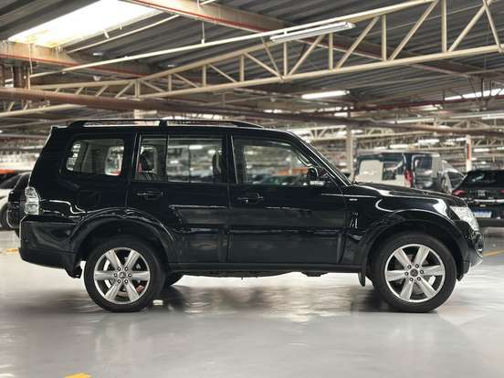 MITSUBISHI-PAJERO FULL-3.8 HPE 4X4 V6 24V GASOLINA 4P AUTOMÁTICO MITSUBISHI-PAJERO FULL-2013