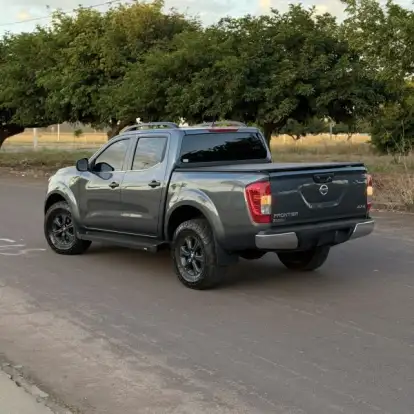NISSAN-FRONTIER-2021