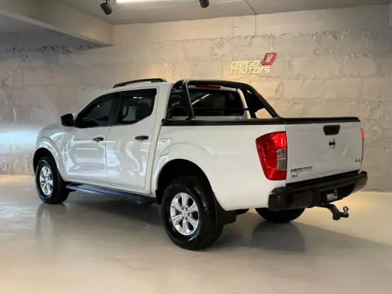 NISSAN-FRONTIER-2021