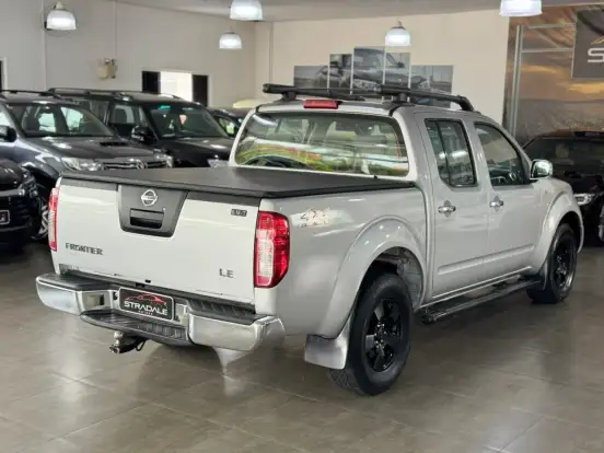NISSAN-FRONTIER-2011