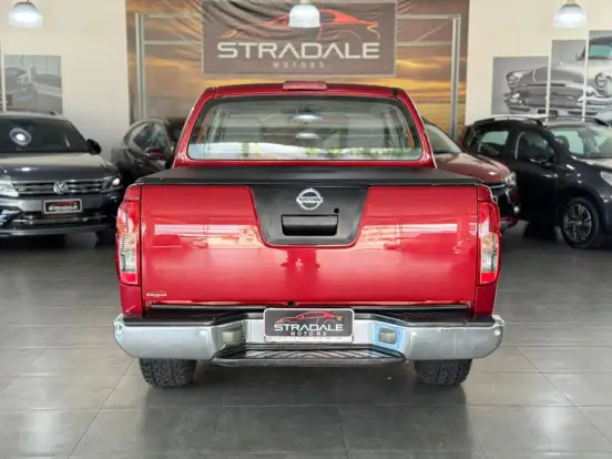 NISSAN-FRONTIER-2011